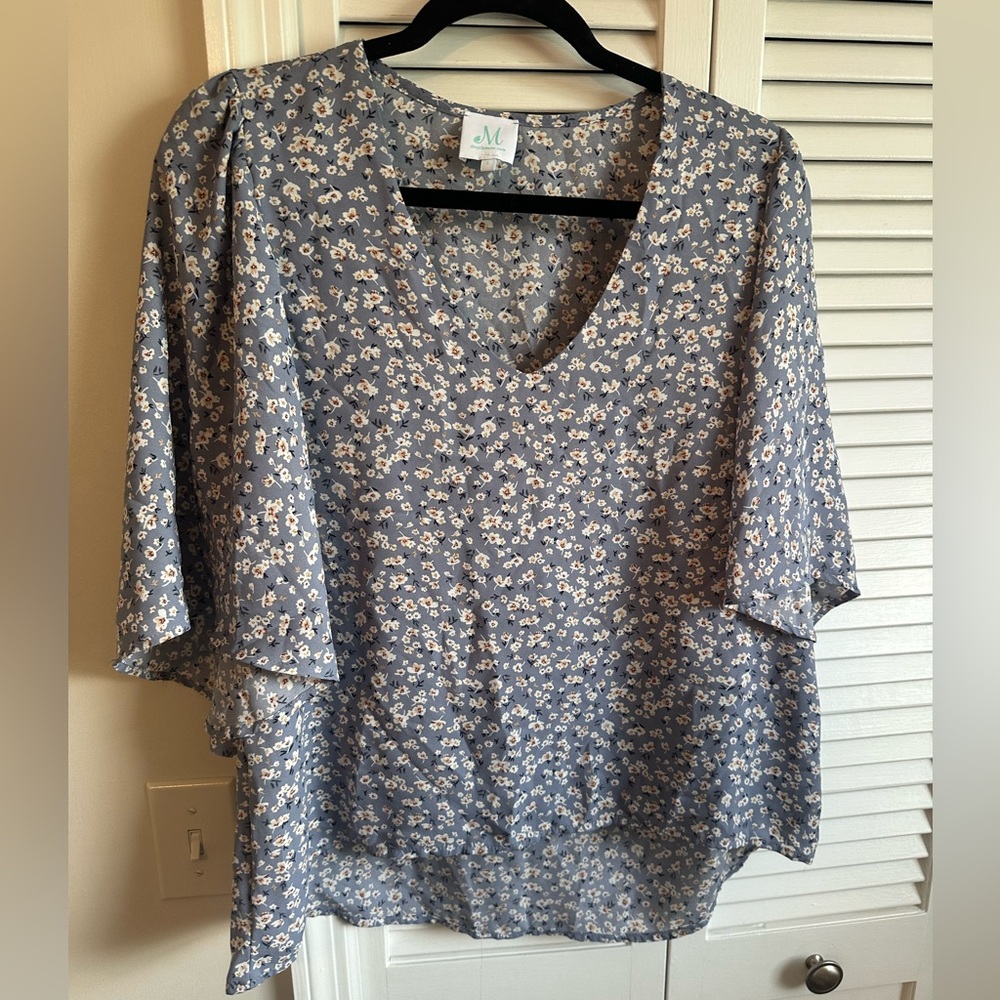 Floral V-Neck Blouse Mint Julep Boutique